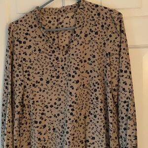 Long Sleeve Black and Cream Blouse with Mandarin Collar